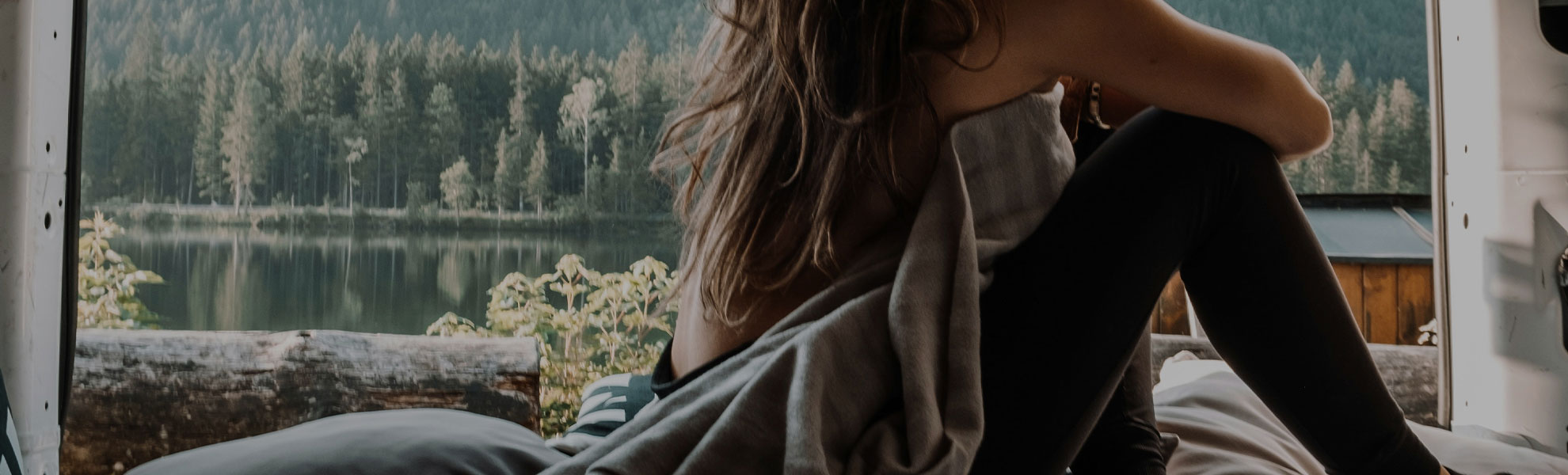 Lire la suite à propos de l’article Dormir en van en France : stationnement, bivouac, ce que dit la loi
